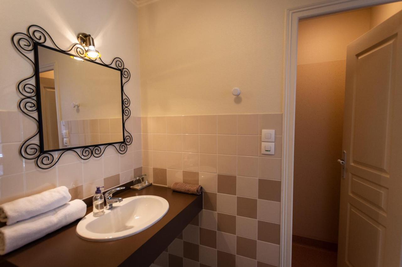 La Haye Gites Et Chambre D'Hotes Avrille  ภายนอก รูปภาพ