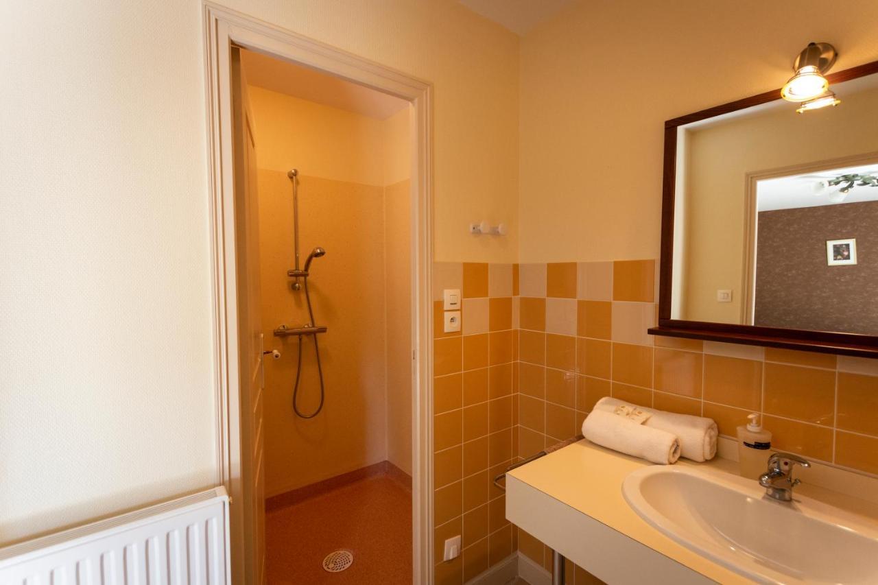La Haye Gites Et Chambre D'Hotes Avrille  ภายนอก รูปภาพ